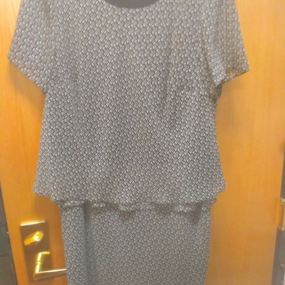 Beautiful Dress by J.B.S. ltd., Size 18W, Black, Tan, Cream